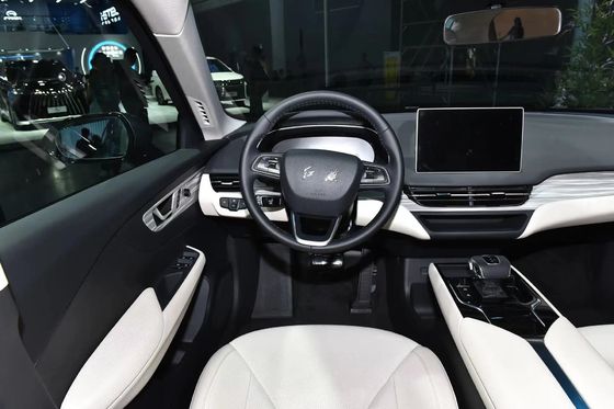 Petrol Or Electric Fuel 2024 Hongqi Eqm5 Car Black Color Efficient Seat Ventilation