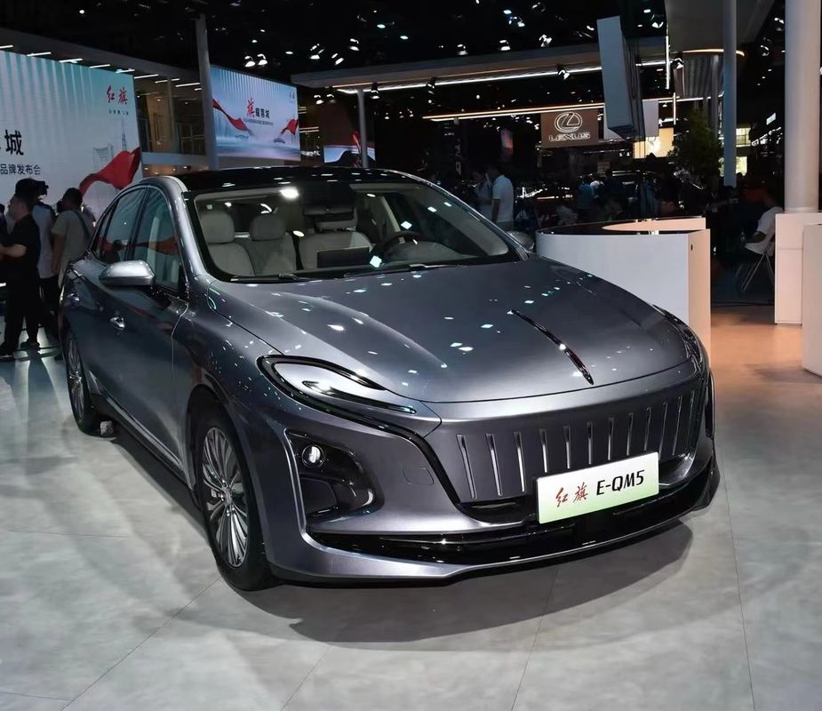 Petrol Or Electric Fuel 2024 Hongqi Eqm5 Car Black Color Efficient Seat Ventilation